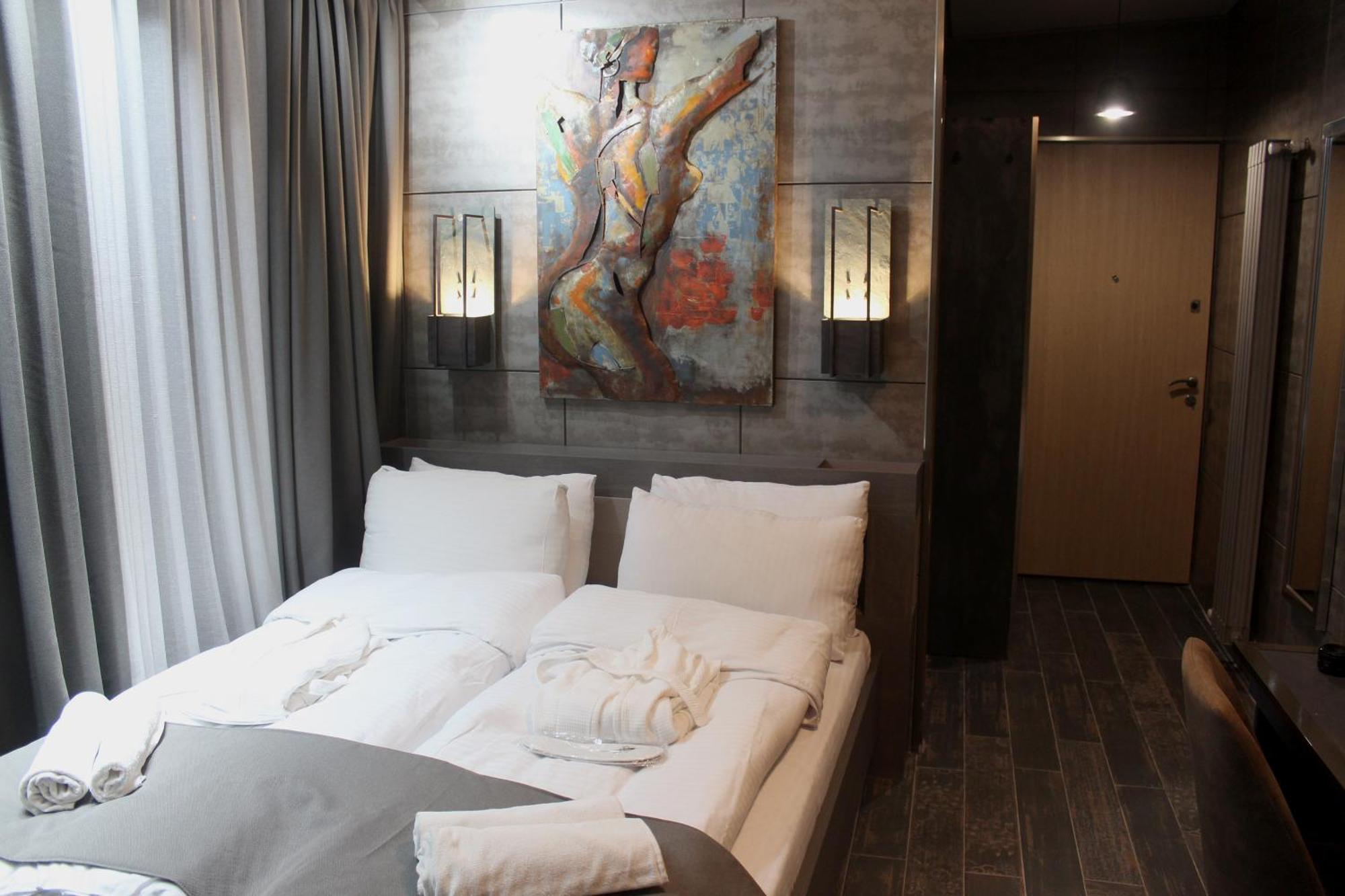 Piano Borracho Boutique Hotel Old Tbilisi Bilik gambar