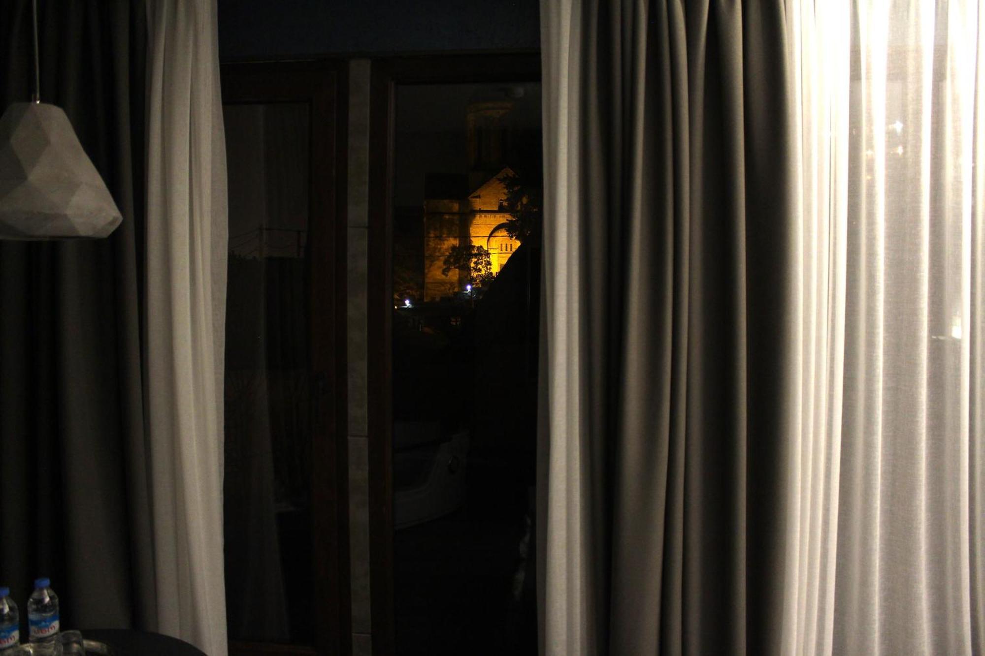Piano Borracho Boutique Hotel Old Tbilisi Bilik gambar